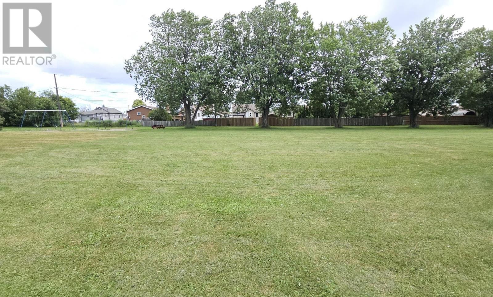 1325 Wallbridge Ave, Thunder Bay, Ontario  P7E 3K7 - Photo 25 - TB2602086