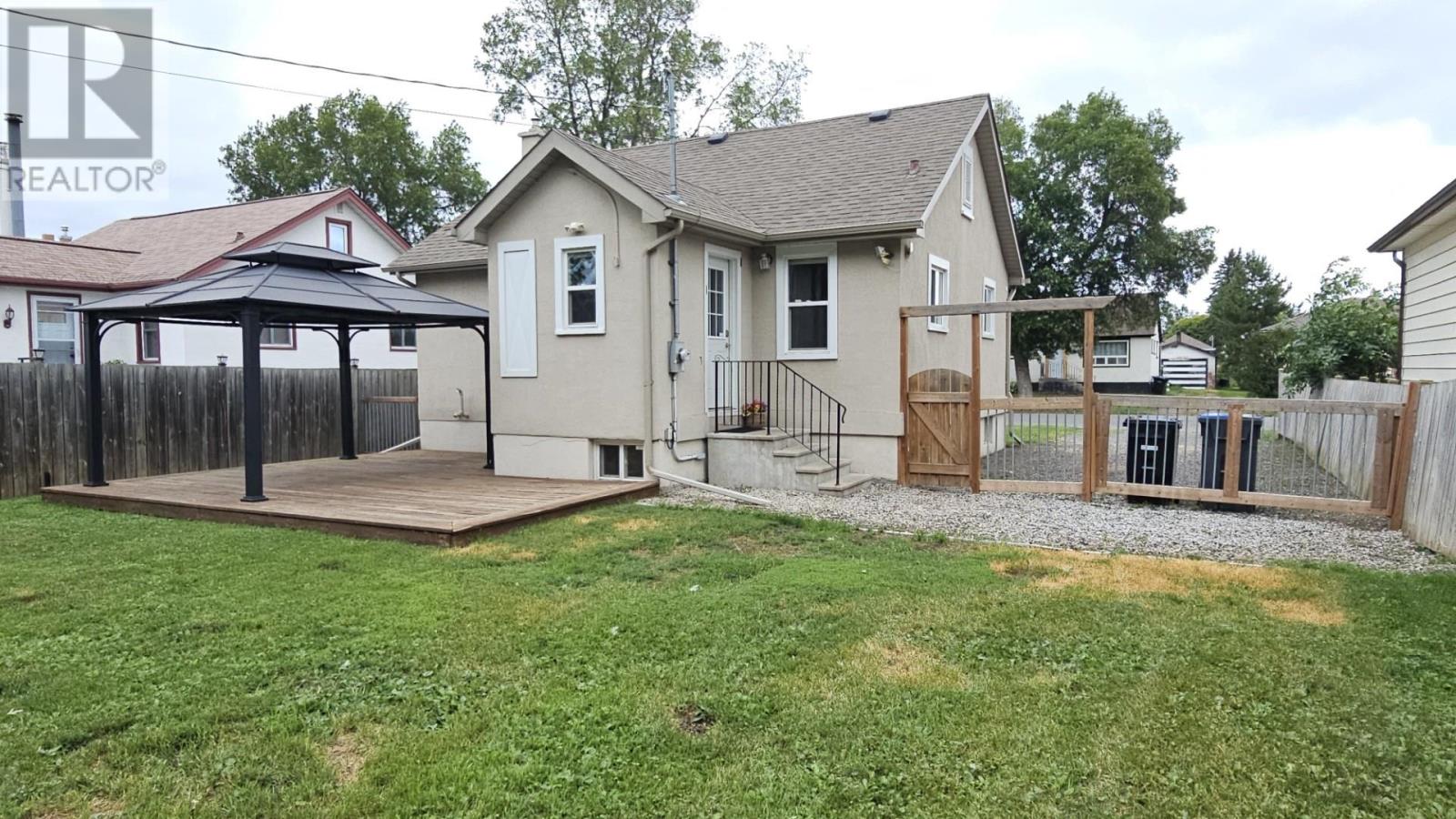 1325 Wallbridge Ave, Thunder Bay, Ontario  P7E 3K7 - Photo 21 - TB2602086