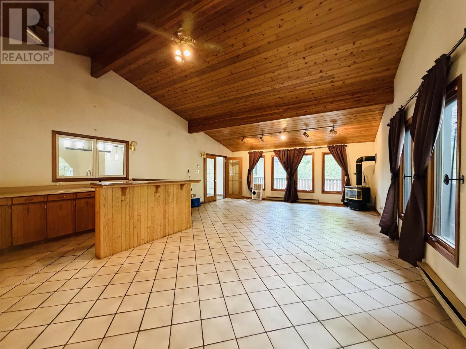 239 Memorial Ave, Dryden, Ontario  P8N 2M6 - Photo 17 - TB2602179