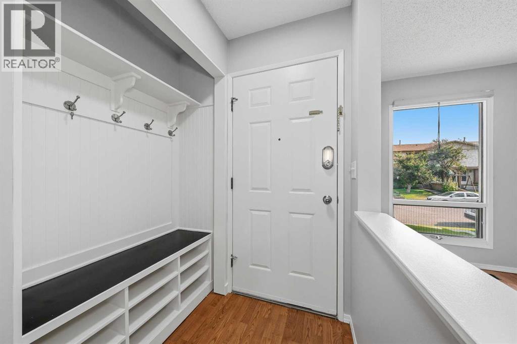 154 Midbend Place SE, Calgary, Alberta  T2X 2K1 - Photo 13 - A2331107