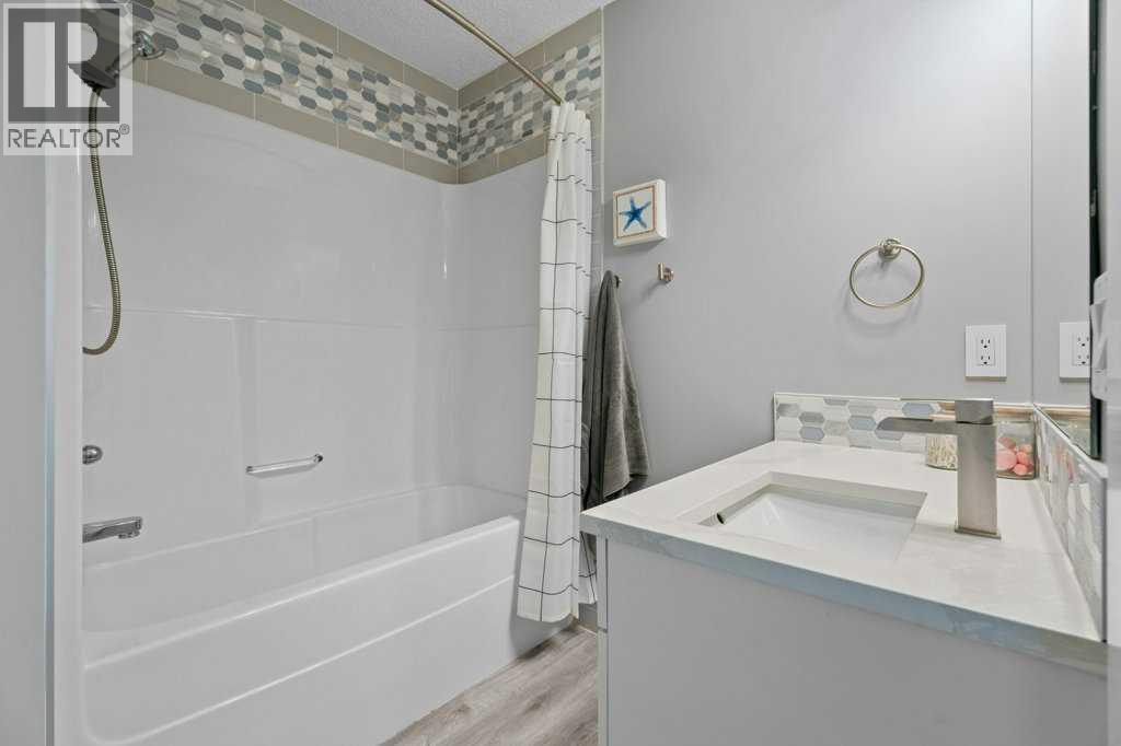 100 Drake Landing Common, Okotoks, Alberta  T1S 2M7 - Photo 29 - A2330045