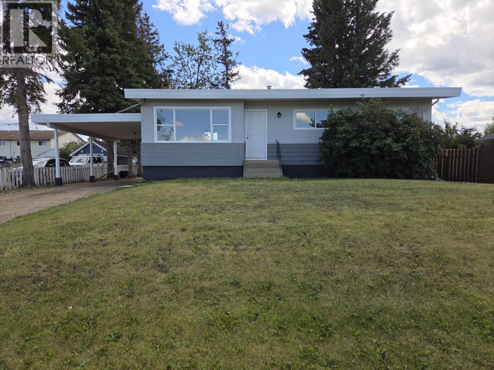 1509 115 Avenue, Dawson Creek, British Columbia