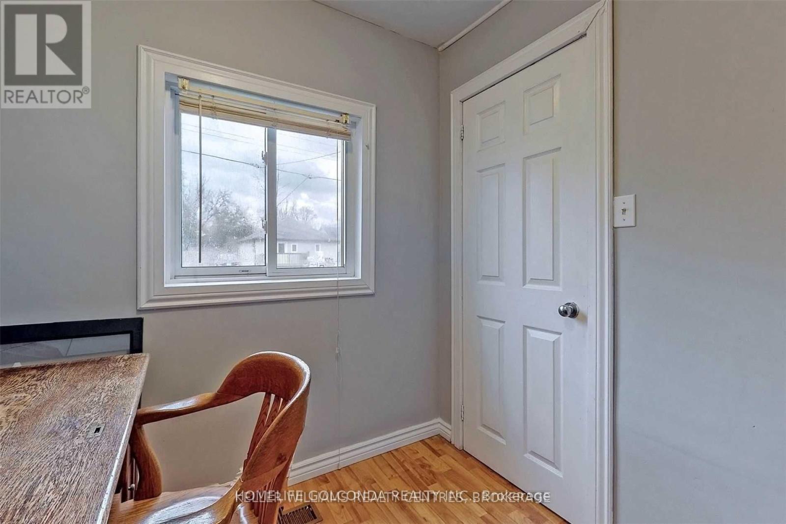 240 Pine Beach Drive, Georgina, Ontario  L4P 2B5 - Photo 15 - N13625436