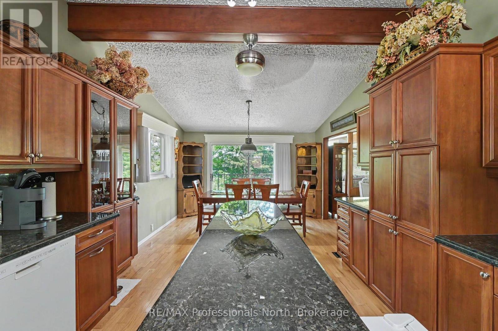 1015 Kelson Road, Minden Hills, Ontario  K0M 2K0 - Photo 9 - X13625504