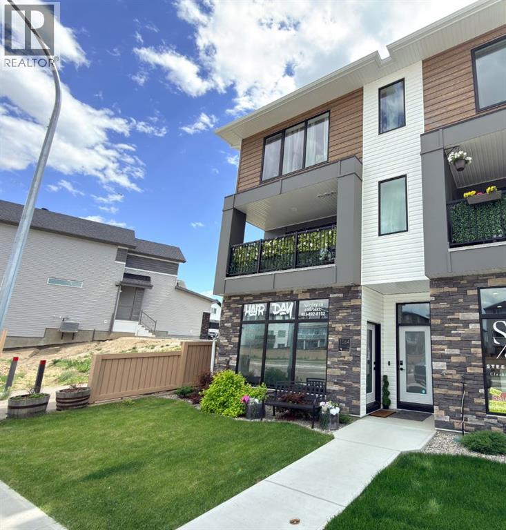 1064 Coalbrook Gate W, Lethbridge, Alberta  T1J 5X2 - Photo 2 - A2323042