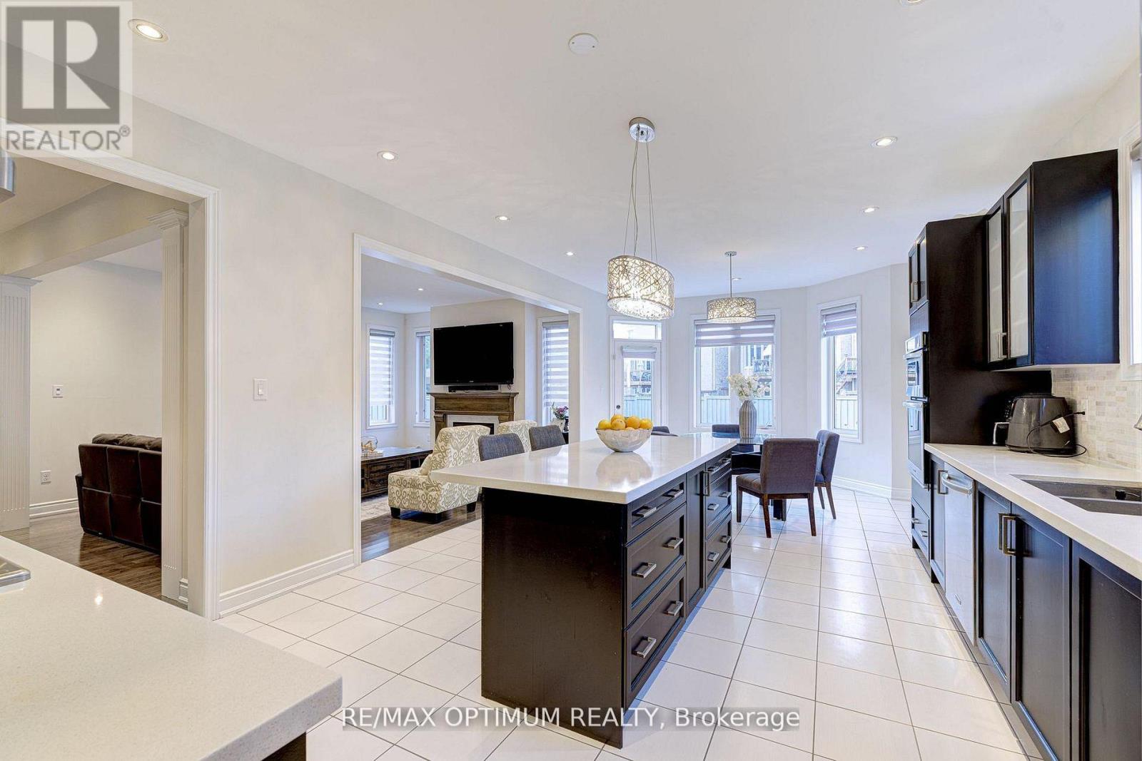 18 Deanston Court, Brampton, Ontario  L6X 2Z7 - Photo 17 - W13625432
