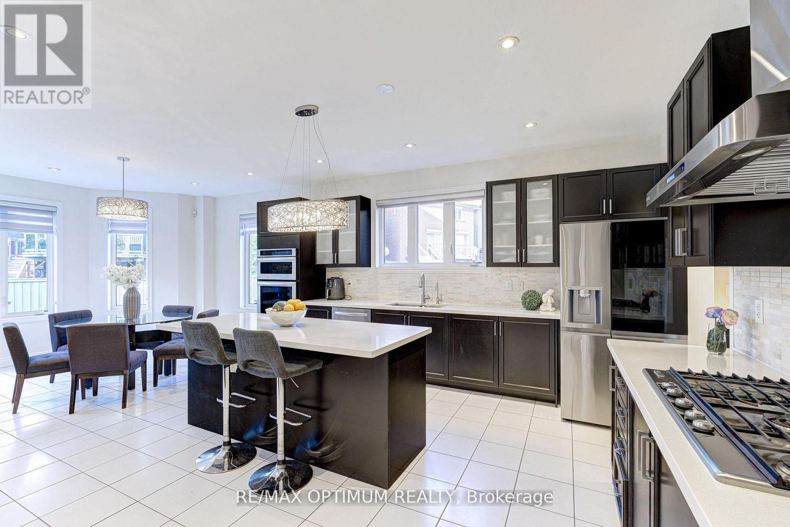 18 Deanston Court, Brampton, Ontario  L6X 2Z7 - Photo 18 - W13625432
