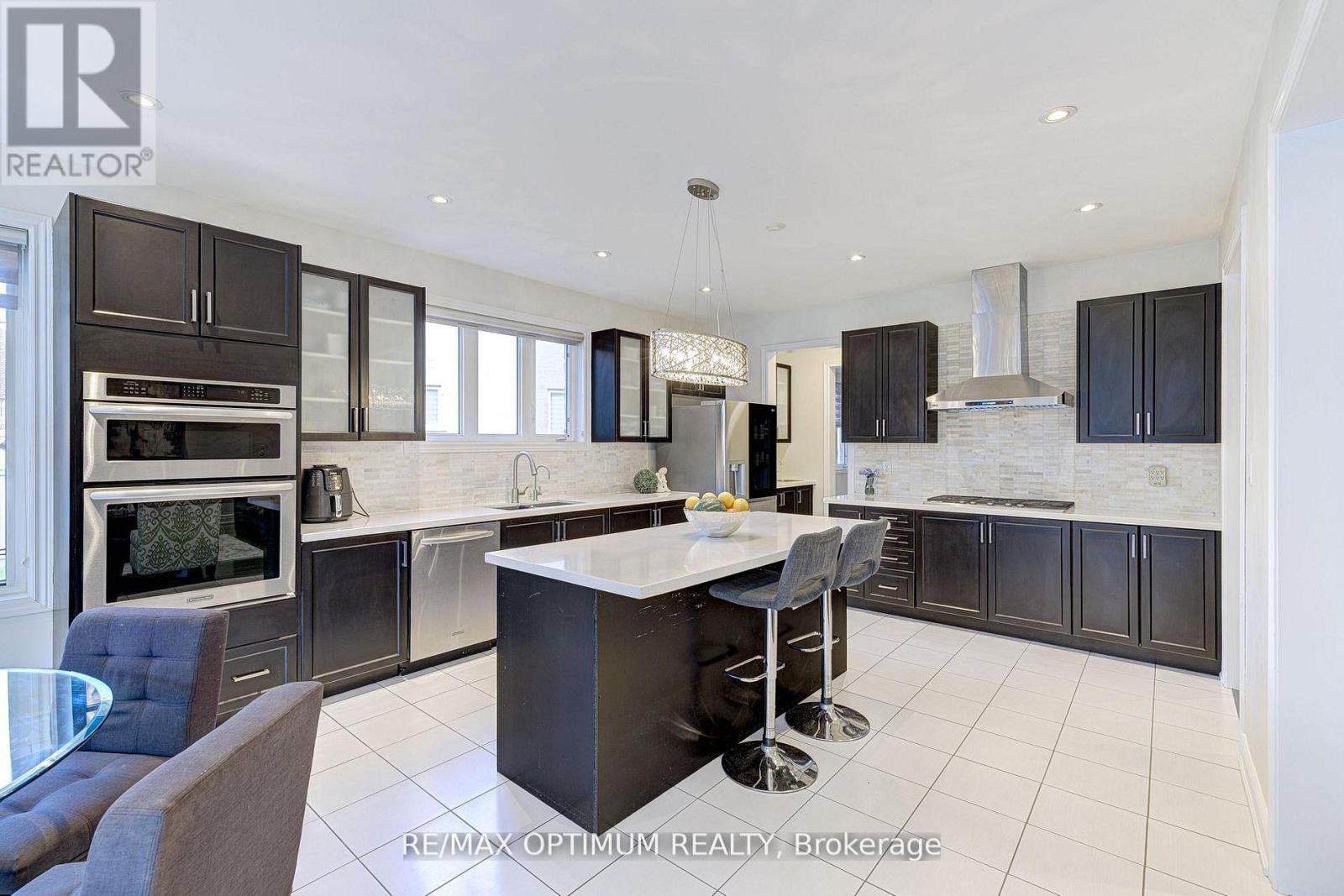 18 Deanston Court, Brampton, Ontario  L6X 2Z7 - Photo 19 - W13625432
