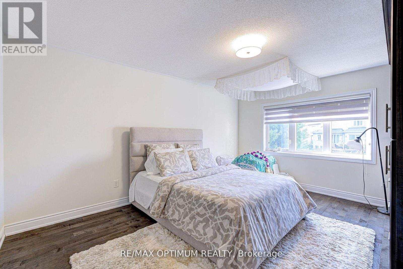 18 Deanston Court, Brampton, Ontario  L6X 2Z7 - Photo 35 - W13625432