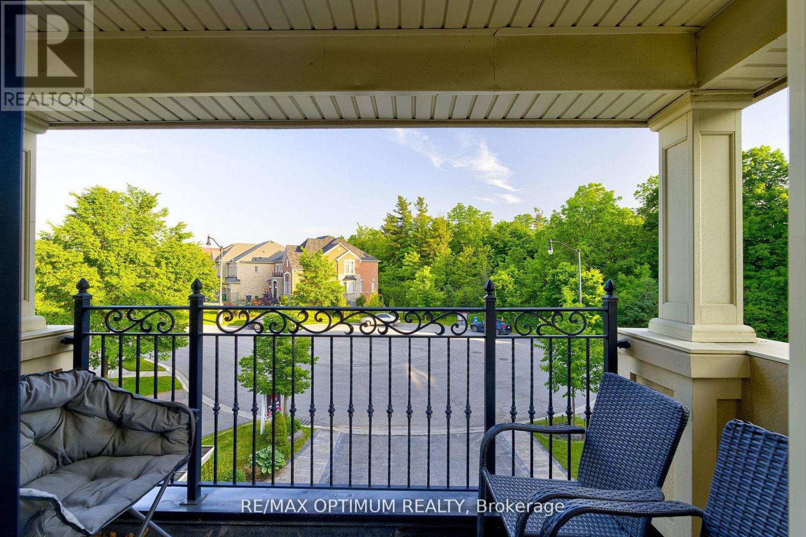 18 Deanston Court, Brampton, Ontario  L6X 2Z7 - Photo 7 - W13625432