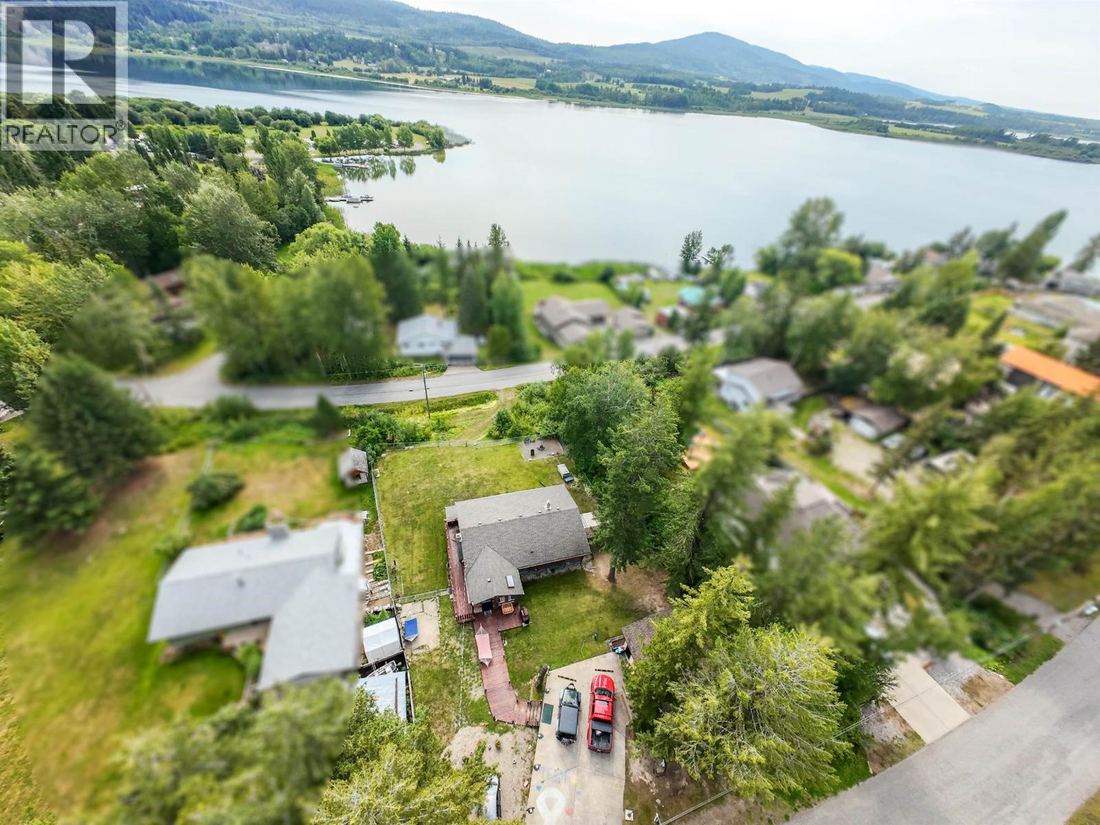 1344 Lakeview Drive, Quesnel, British Columbia  V2J 4K4 - Photo 2 - R3129134