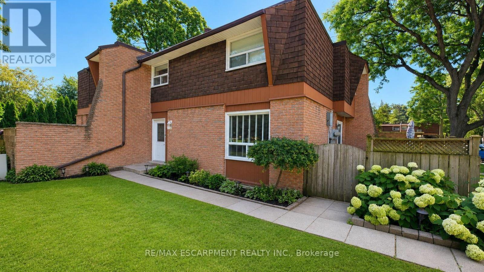 4 - 661 Francis Road, Burlington, Ontario L7T 3X6 - Photo 2 - W13597654
