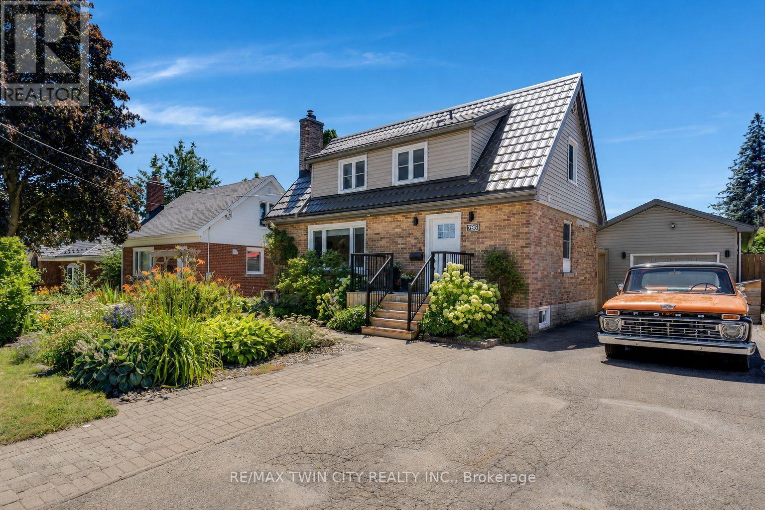 795 ROCKWAY DRIVE, Kitchener, Ontario
