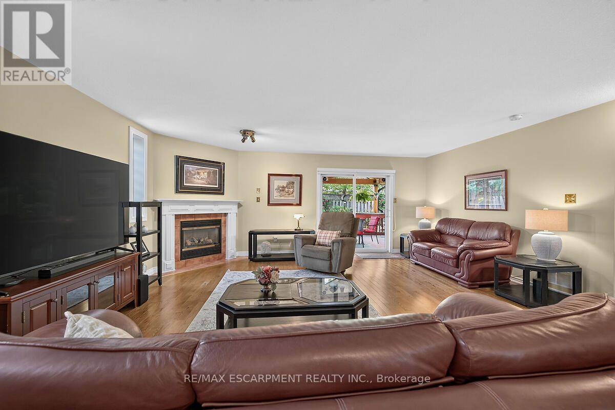 25 Eric Burke Court, Hamilton, Ontario  L9A 5J9 - Photo 16 - X13625524