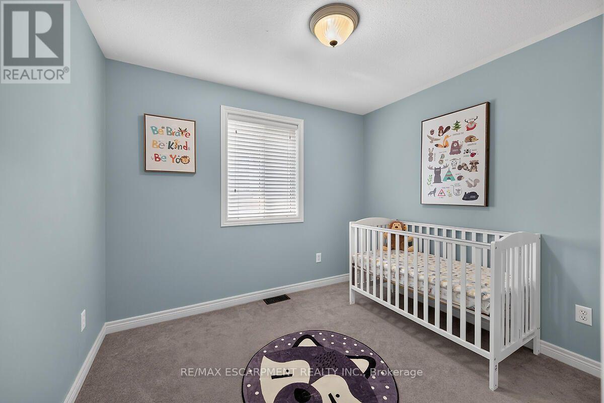 25 Eric Burke Court, Hamilton, Ontario  L9A 5J9 - Photo 30 - X13625524