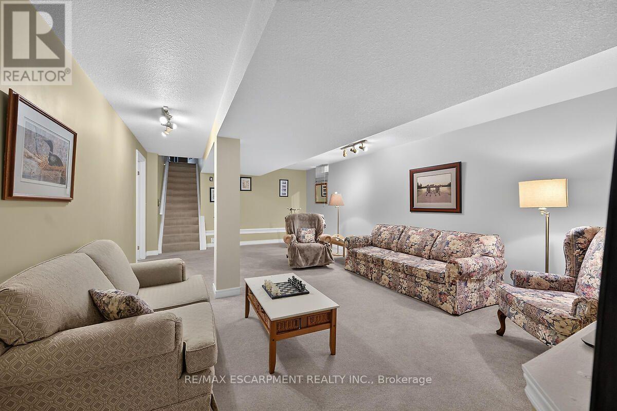25 Eric Burke Court, Hamilton, Ontario  L9A 5J9 - Photo 35 - X13625524