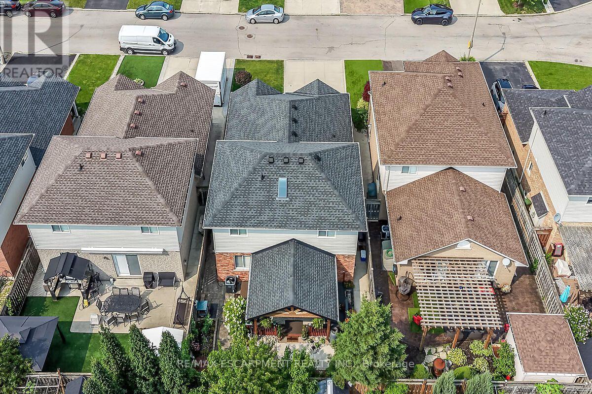 25 Eric Burke Court, Hamilton, Ontario  L9A 5J9 - Photo 50 - X13625524