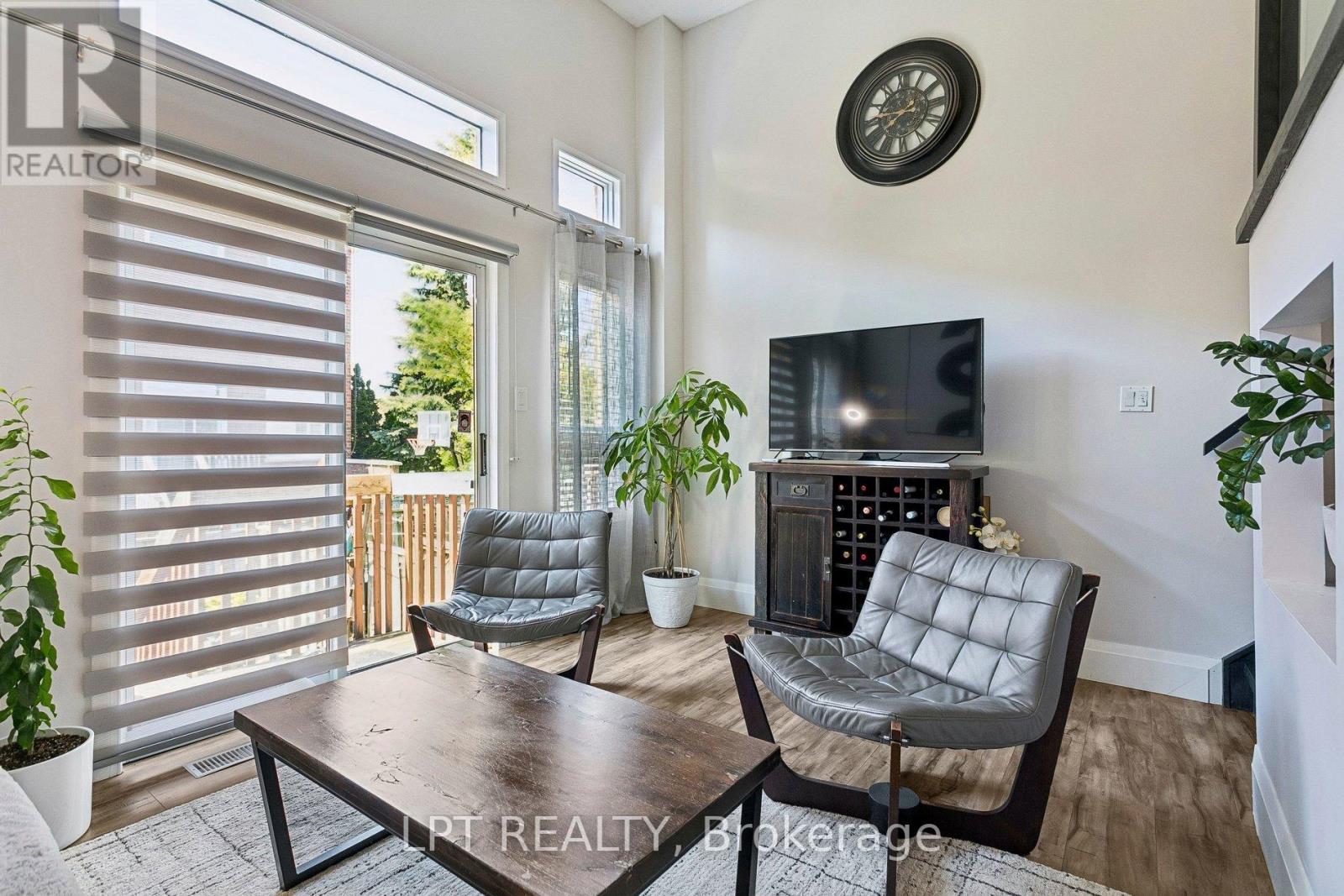37 - 6060 Snowy Owl Crescent, Mississauga, Ontario  L5N 7K3 - Photo 10 - W13562430