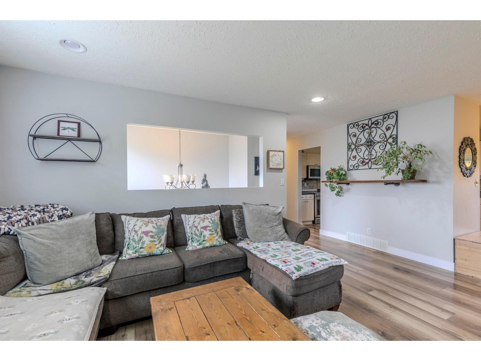 35073 Ewert Avenue, Mission, British Columbia  V2V 6S7 - Photo 5 - R3151567