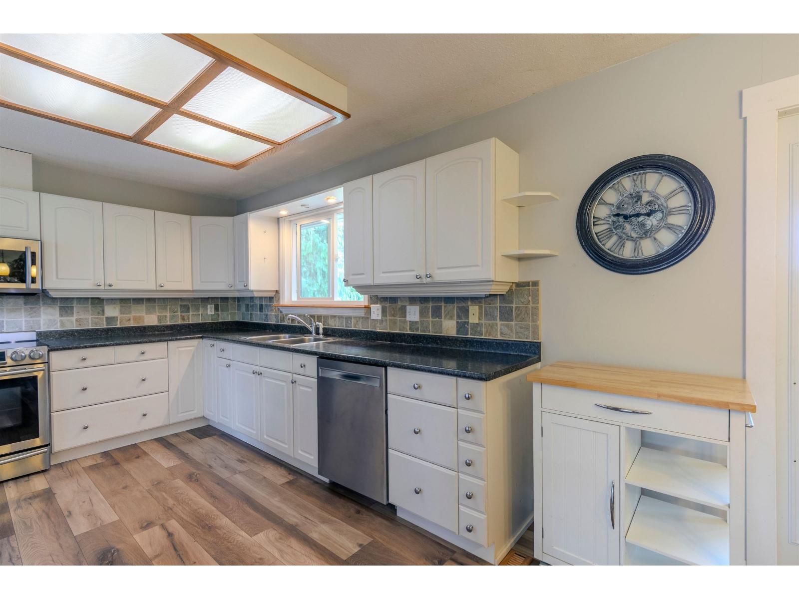 35073 Ewert Avenue, Mission, British Columbia  V2V 6S7 - Photo 8 - R3151567