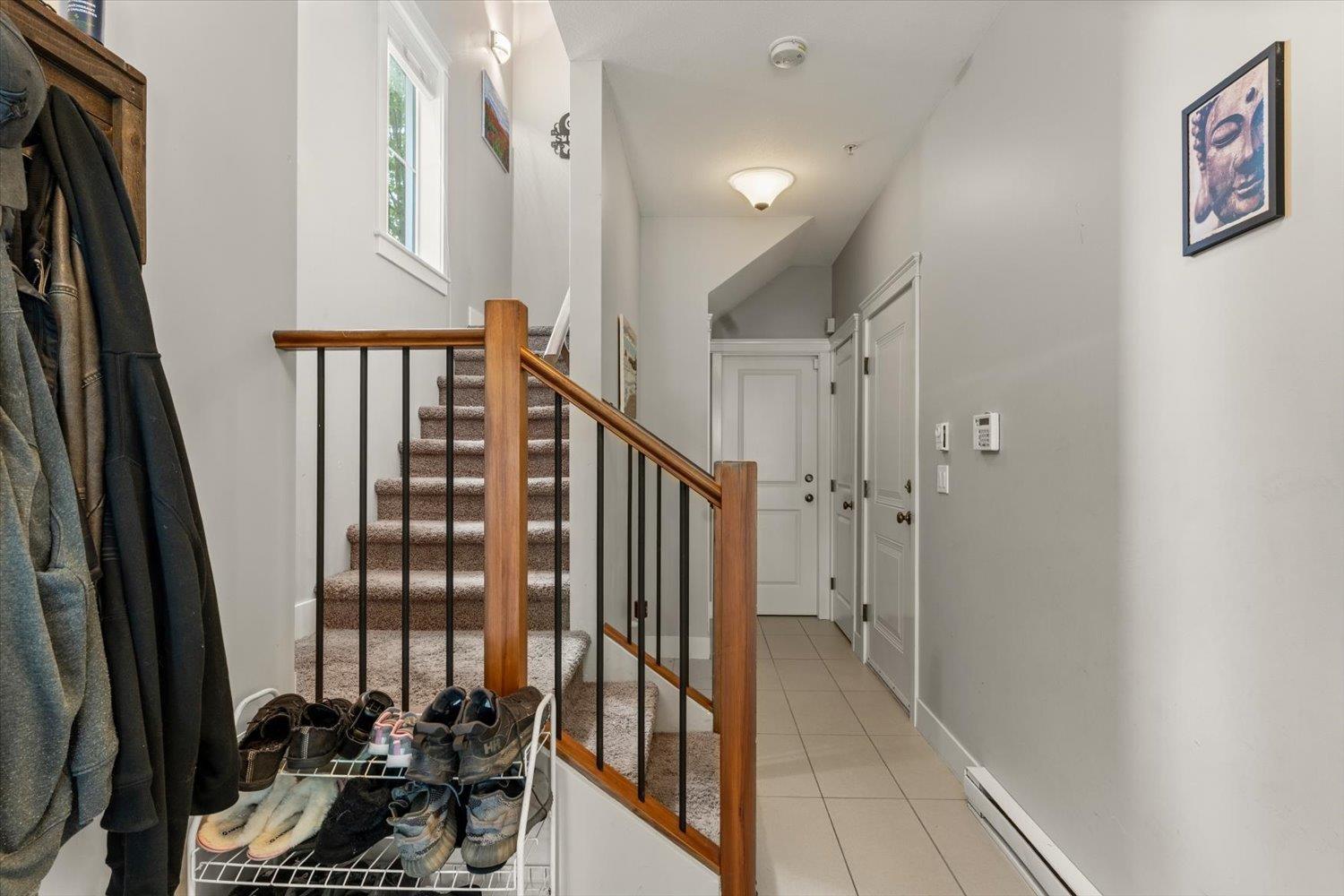 13 45137 Nicomen Crescent, Garrison Crossing, Chilliwack, British Columbia  V2R 0R3 - Photo 3 - R3151000