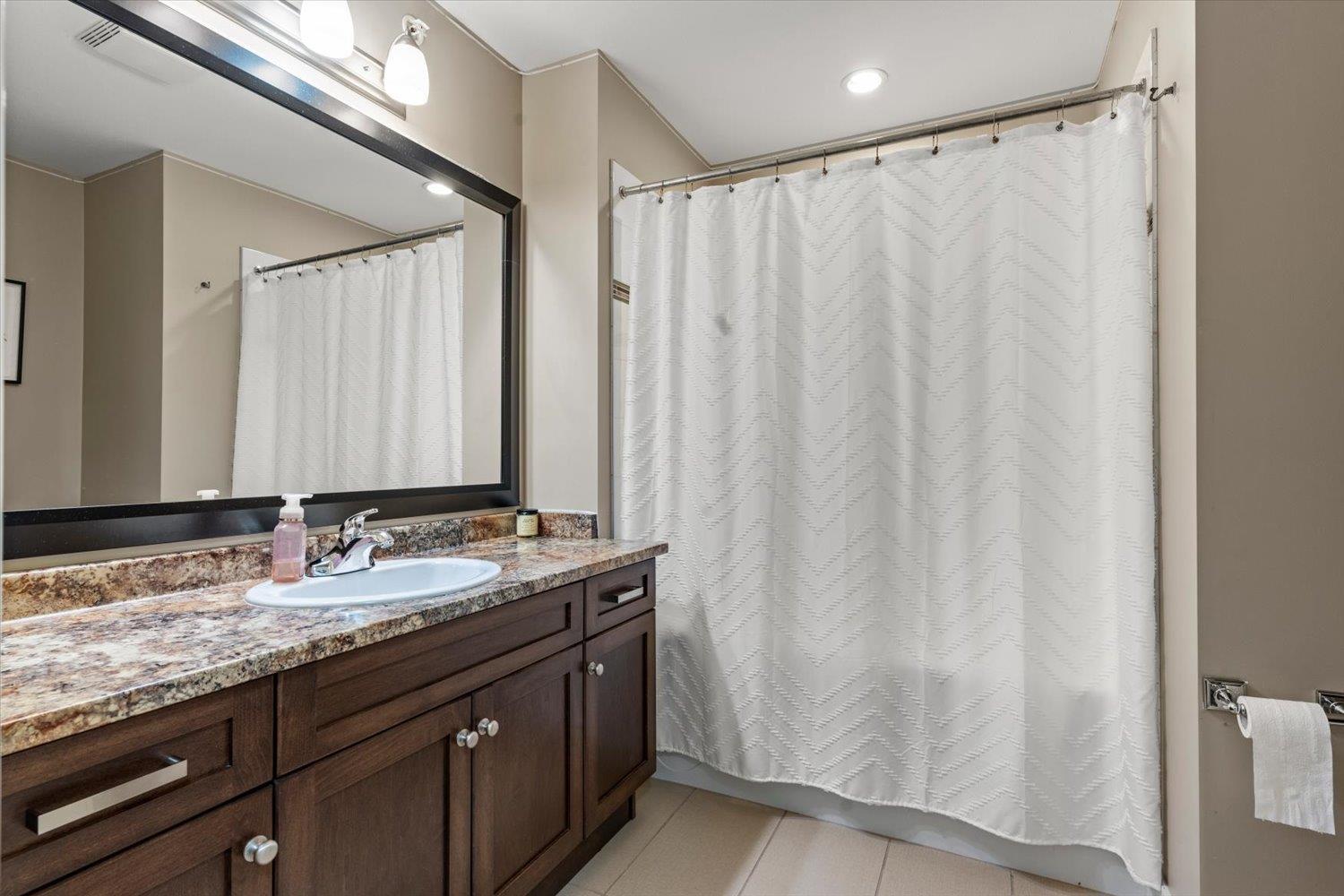 13 45137 Nicomen Crescent, Garrison Crossing, Chilliwack, British Columbia  V2R 0R3 - Photo 17 - R3151000