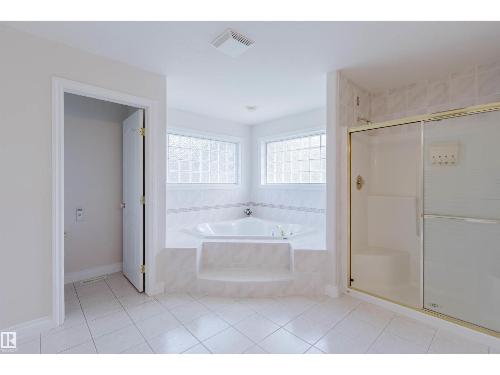 928 Heacock Rd NW, Edmonton, Alberta  T6R 2L9 - Photo 40 - E4501576