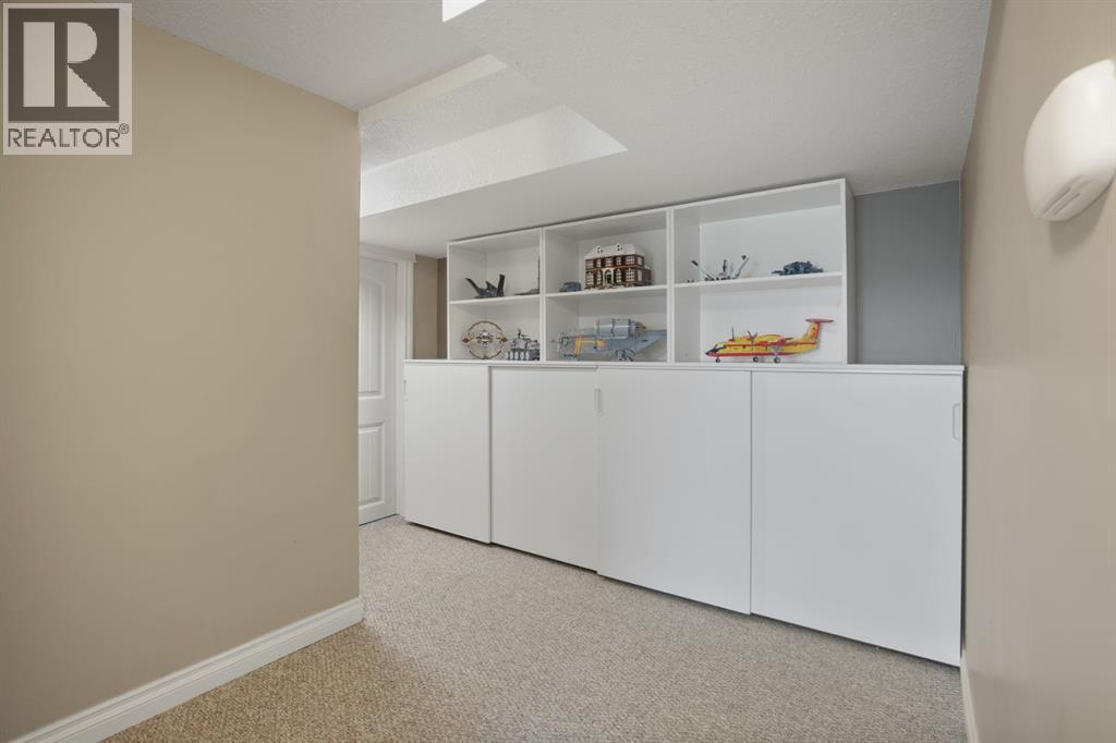 250 Addington Drive, Red Deer, Alberta  T4R 3N4 - Photo 29 - A2332207