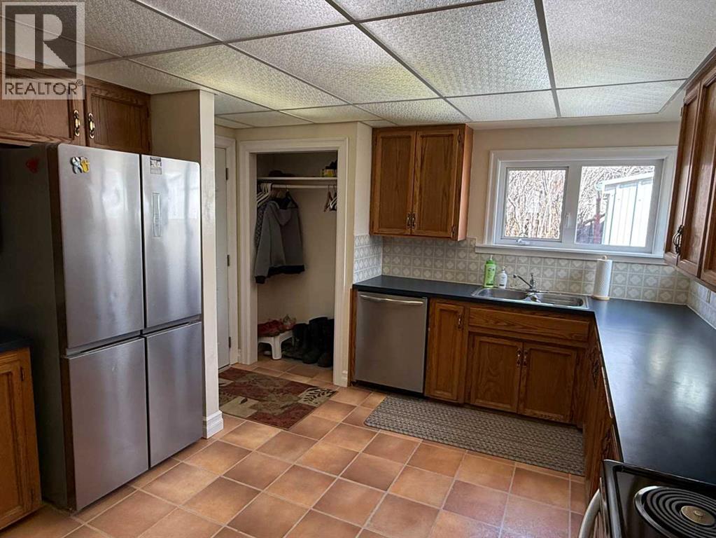 104 7 Avenue N, Vulcan, Alberta  T0L 2B0 - Photo 3 - A2299542