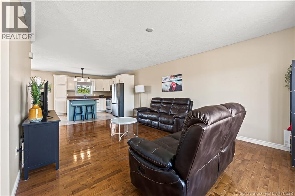 198 Penrose Street, Moncton, New Brunswick  E1E 4W6 - Photo 4 - NB145109