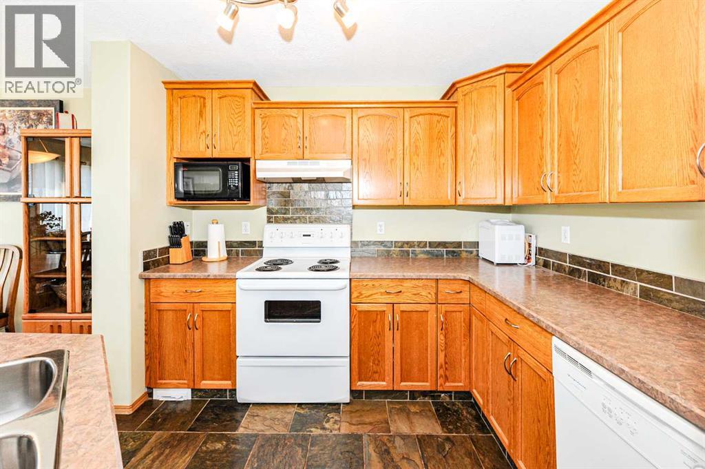 4009 69a Street Close, Camrose, Alberta  T4V 4X9 - Photo 9 - A2333267