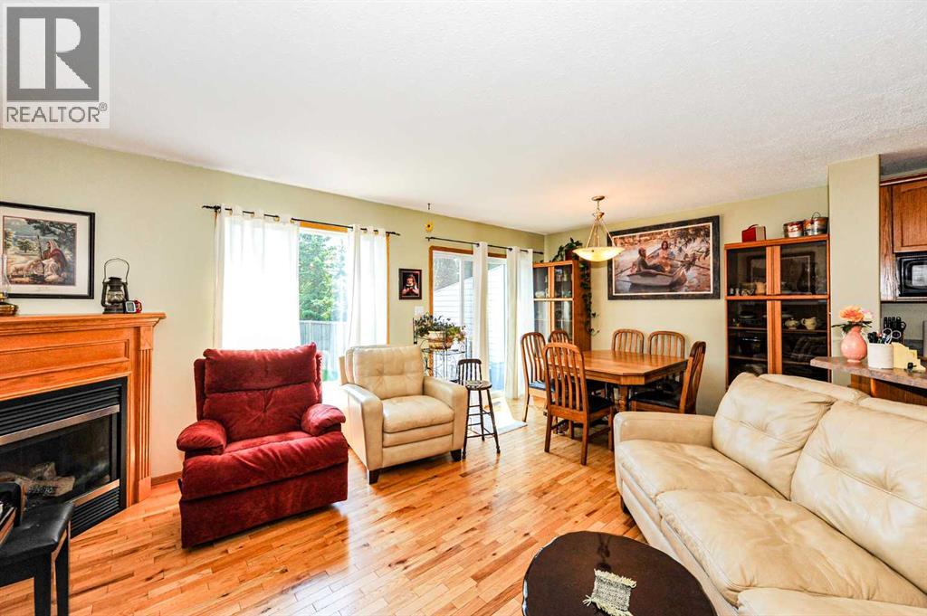 4009 69a Street Close, Camrose, Alberta  T4V 4X9 - Photo 4 - A2333267