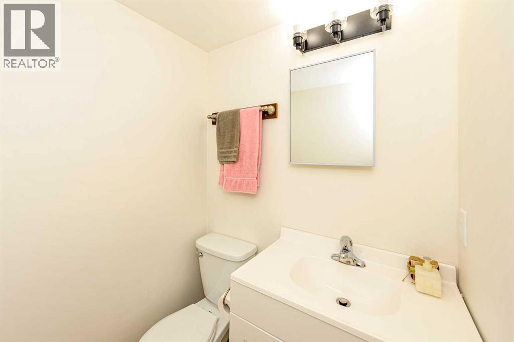 4009 69a Street Close, Camrose, Alberta  T4V 4X9 - Photo 33 - A2333267