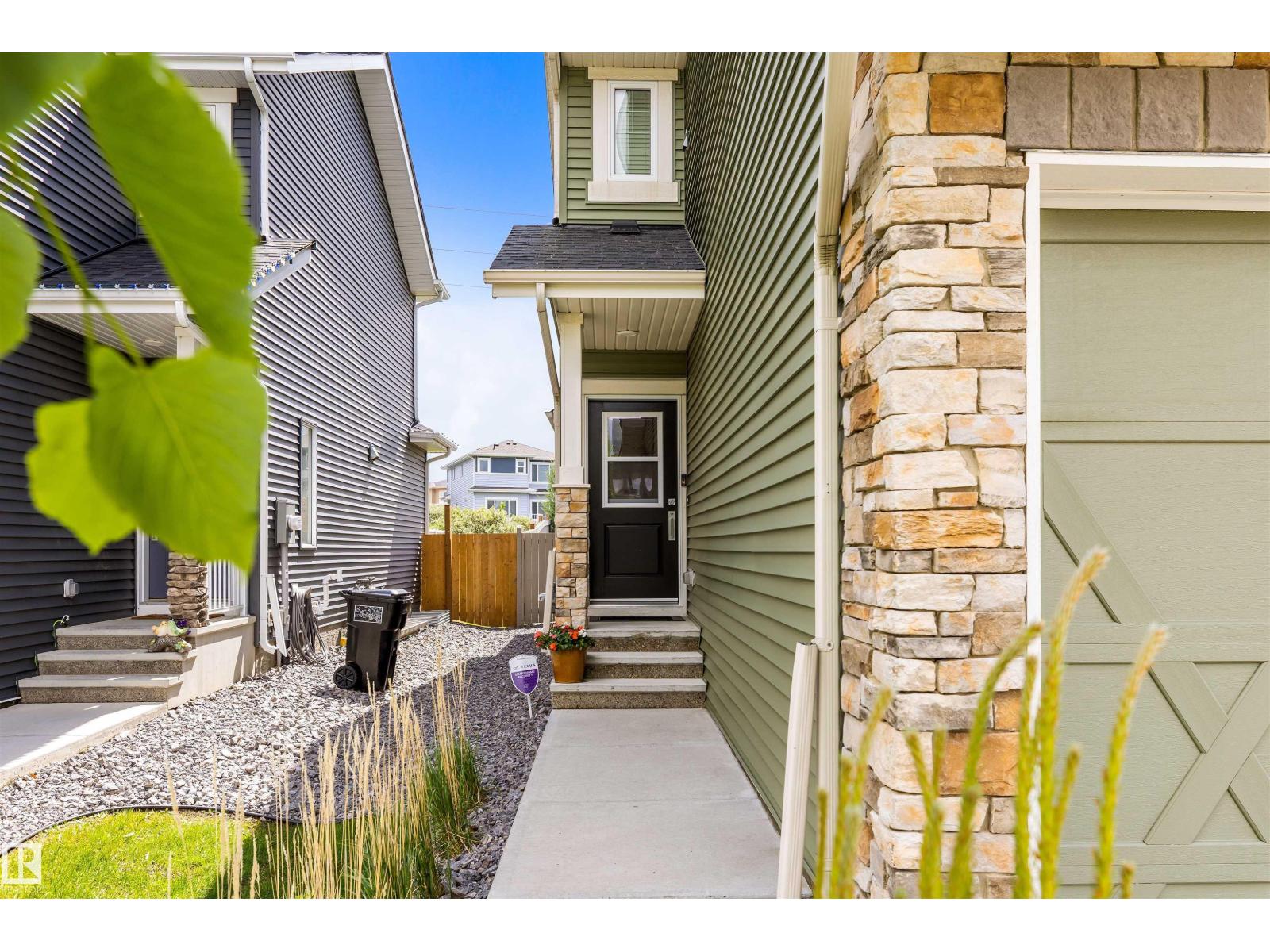 12833 205 St NW, Edmonton, Alberta  T5S 0L7 - Photo 3 - E4501583