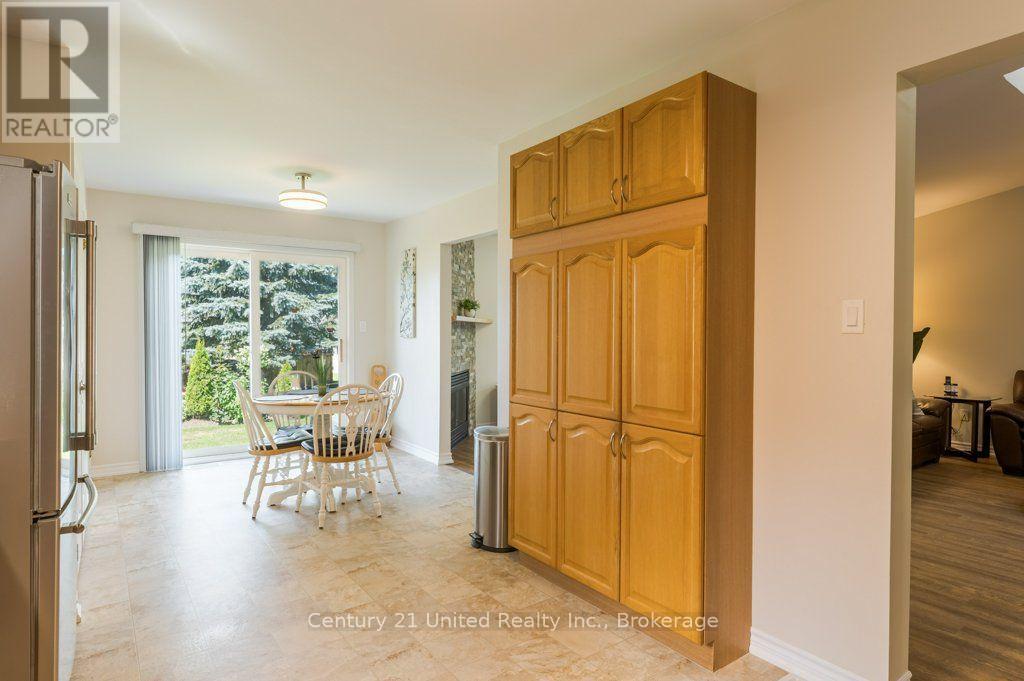 11 Algonquin Trail, Clarington, Ontario  L1B 1A1 - Photo 12 - E13625768