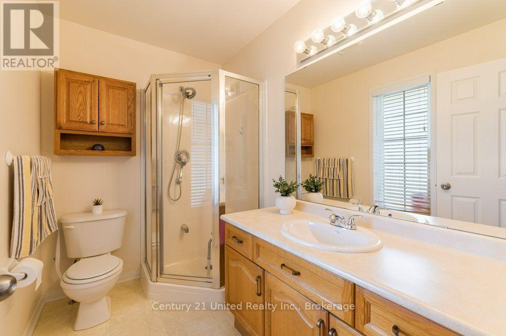 11 Algonquin Trail, Clarington, Ontario  L1B 1A1 - Photo 24 - E13625768