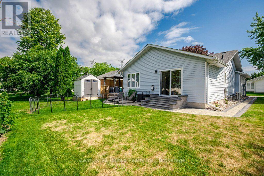 11 Algonquin Trail, Clarington, Ontario  L1B 1A1 - Photo 35 - E13625768