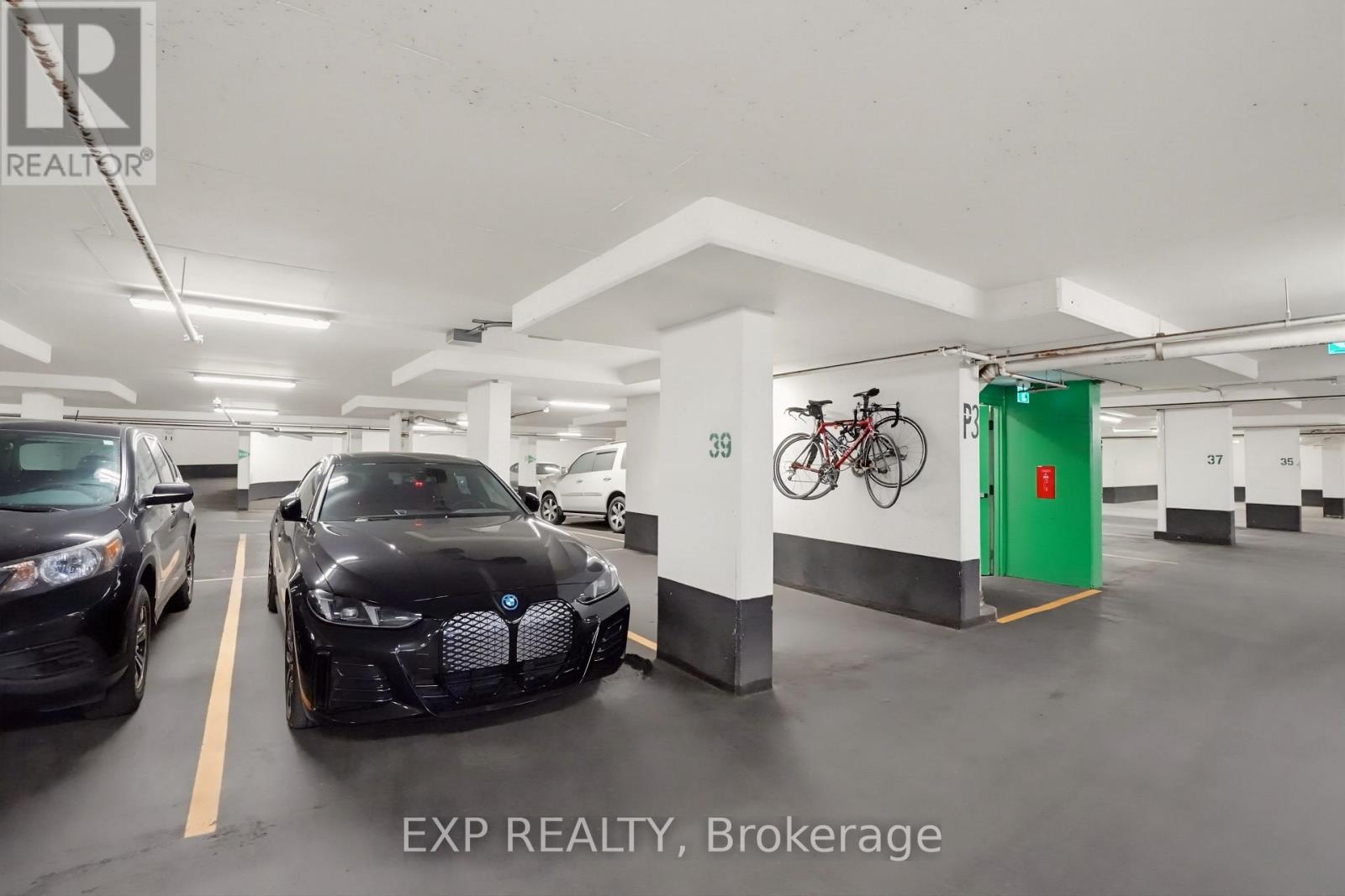 813 - 155 Legion Road N, Toronto, Ontario  M8Y 0A7 - Photo 47 - W13624400
