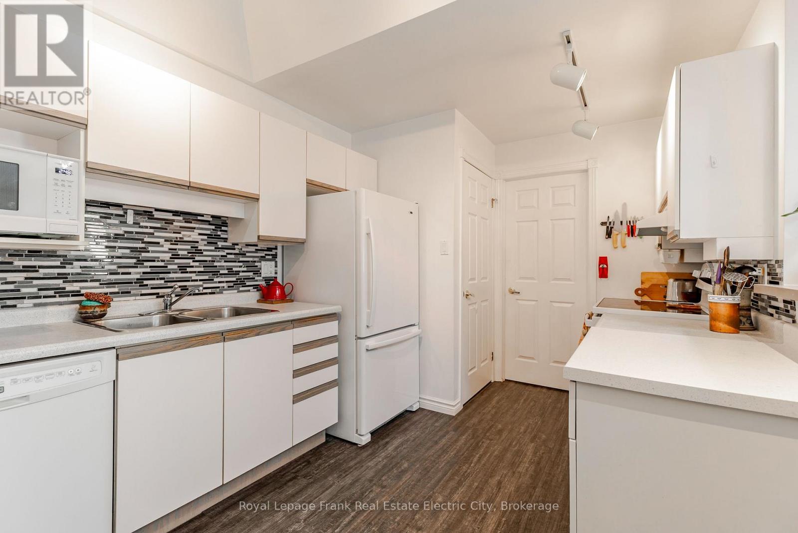6 - 685 Whitaker Street, Peterborough, Ontario K9H 7K3 - Photo 11 - X13625616