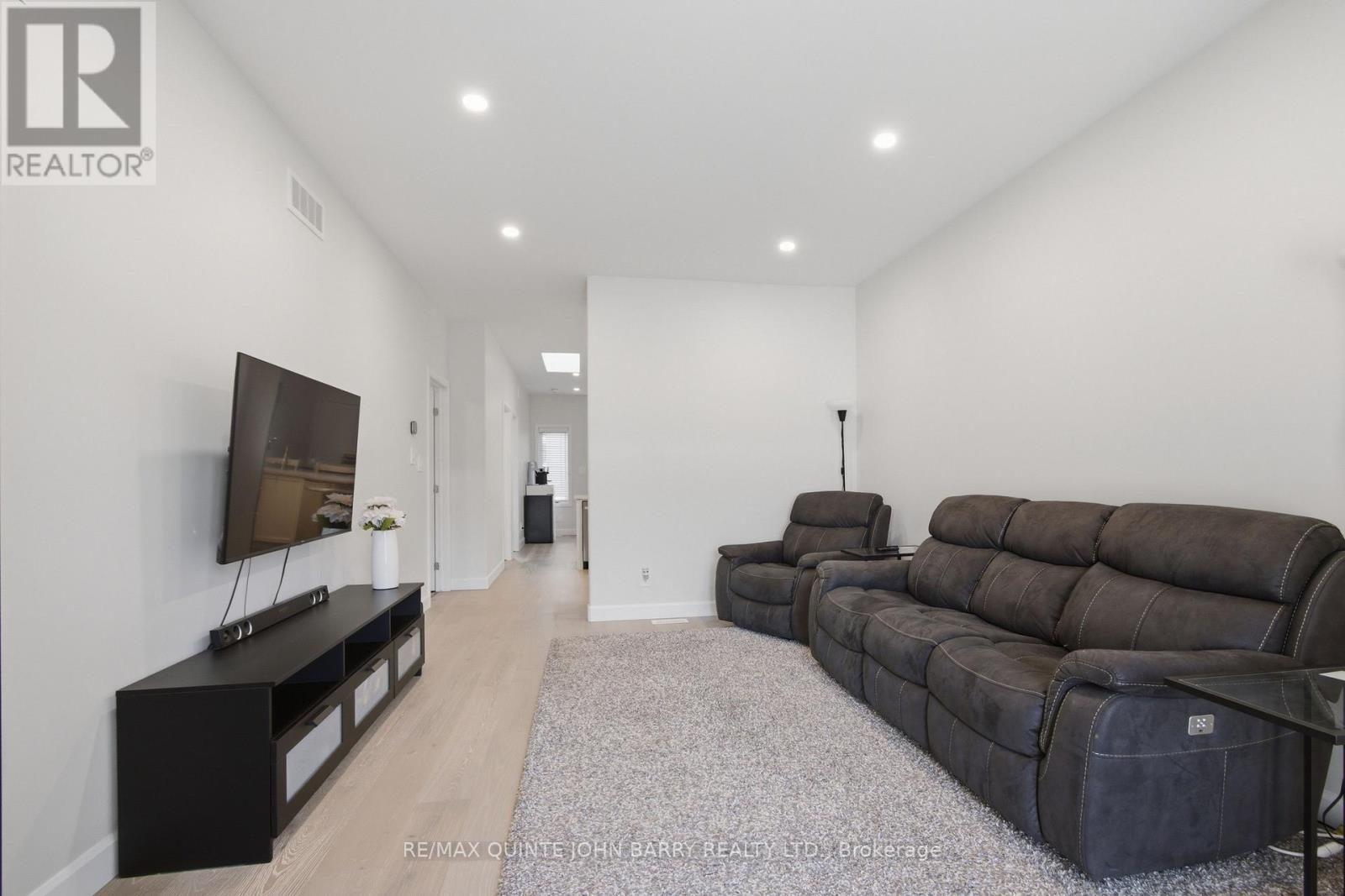 55 Athabaska Drive, Belleville, Ontario  K8N 0T1 - Photo 7 - X13625632
