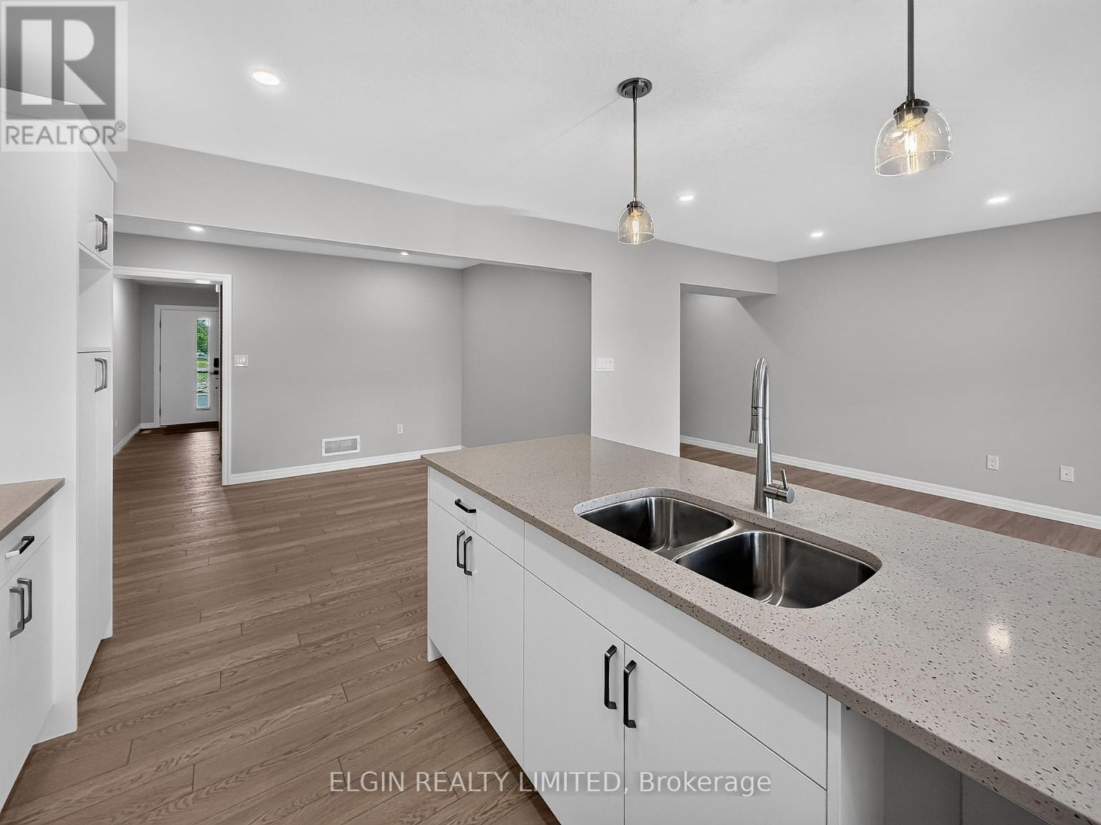 38 Finch Street, Tillsonburg, Ontario  N4G 0L9 - Photo 5 - X13625760