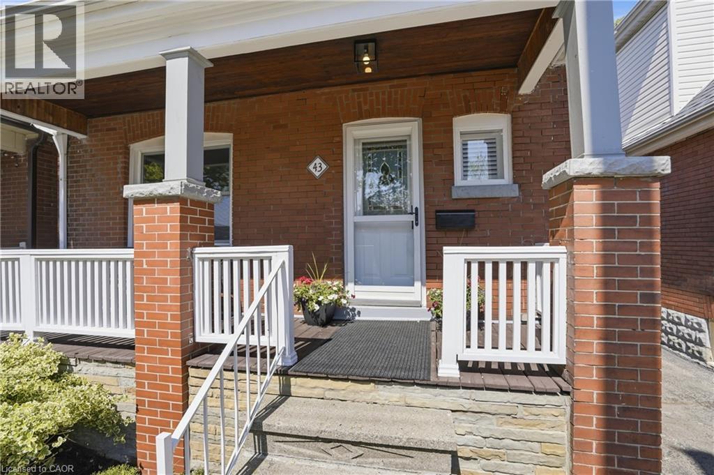 43 Cameron Avenue N, Hamilton, Ontario  L8H 4Y9 - Photo 2 - 40833563