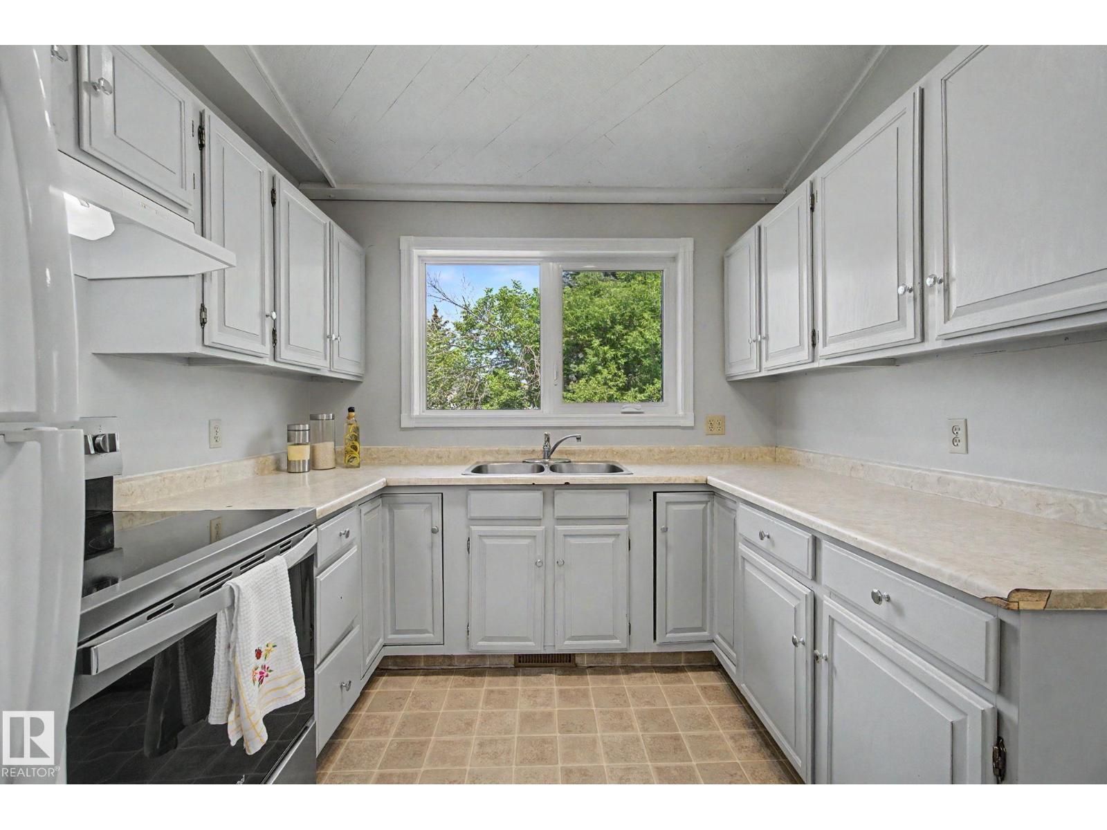 2211 Millbourne Rd W NW, Edmonton, Alberta  T6K 0Y3 - Photo 18 - E4496493