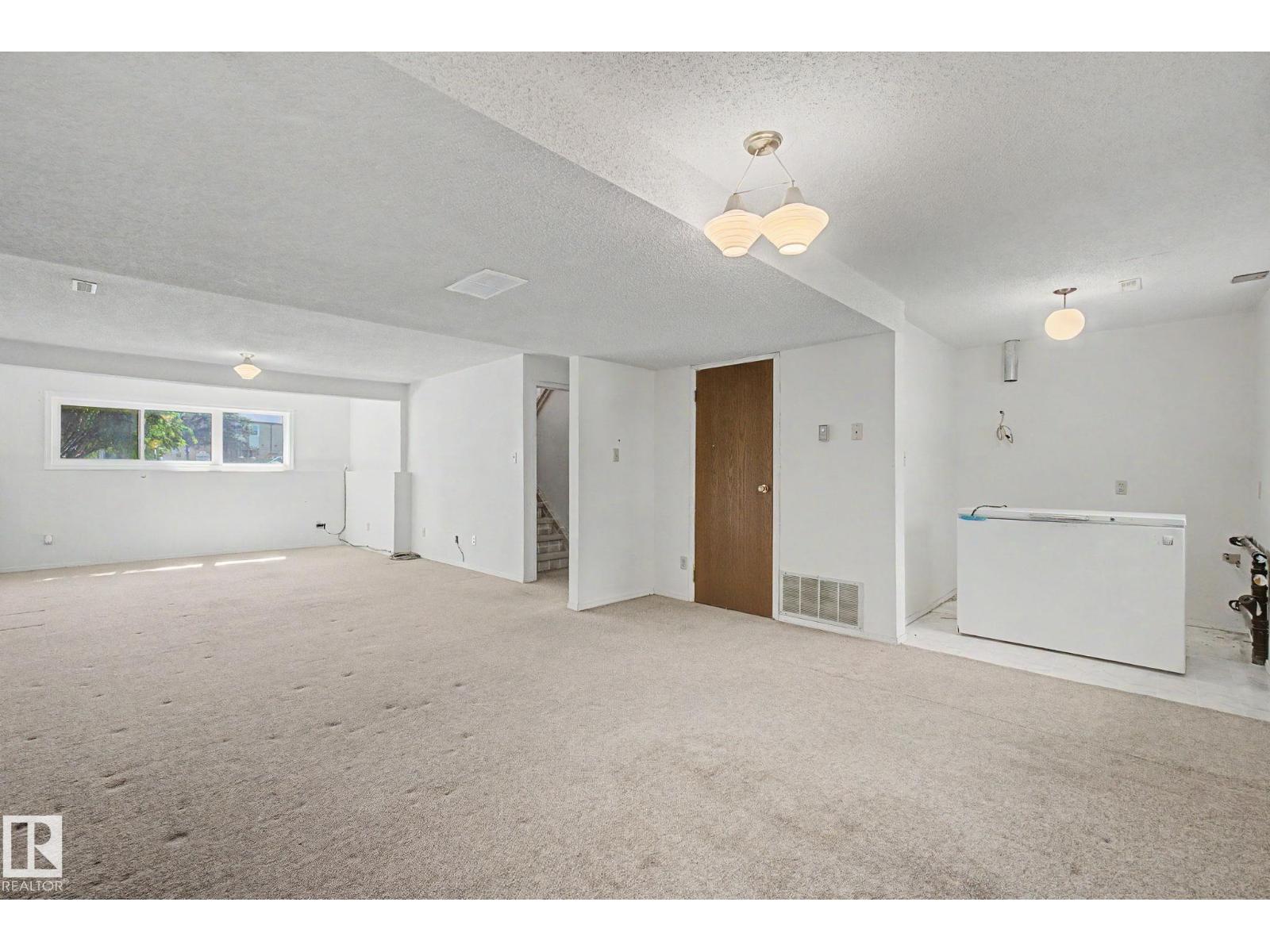 2211 Millbourne Rd W NW, Edmonton, Alberta  T6K 0Y3 - Photo 37 - E4496493