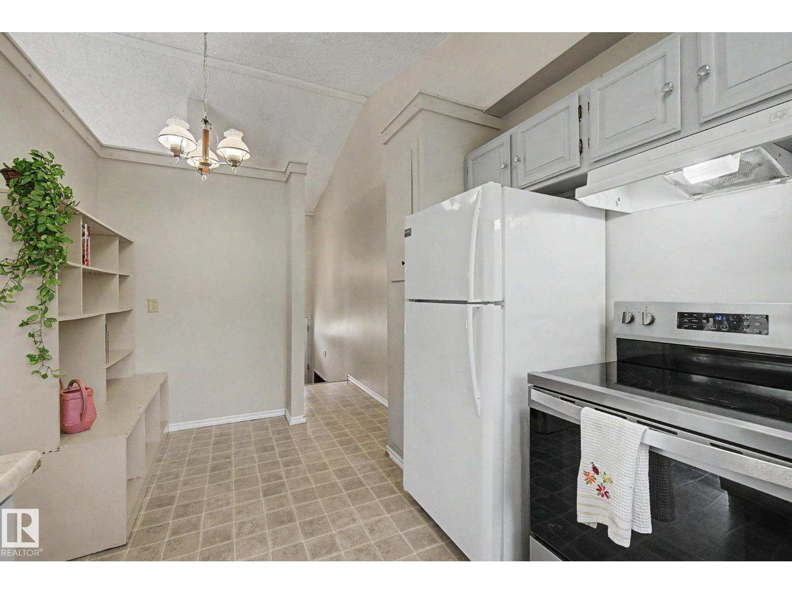 2211 Millbourne Rd W NW, Edmonton, Alberta  T6K 0Y3 - Photo 20 - E4496493