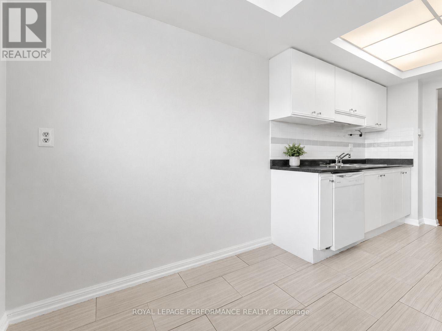 1002 - 757 Victoria Pk Avenue, Toronto, Ontario M4C 5N8 - Photo 12 - E13625754