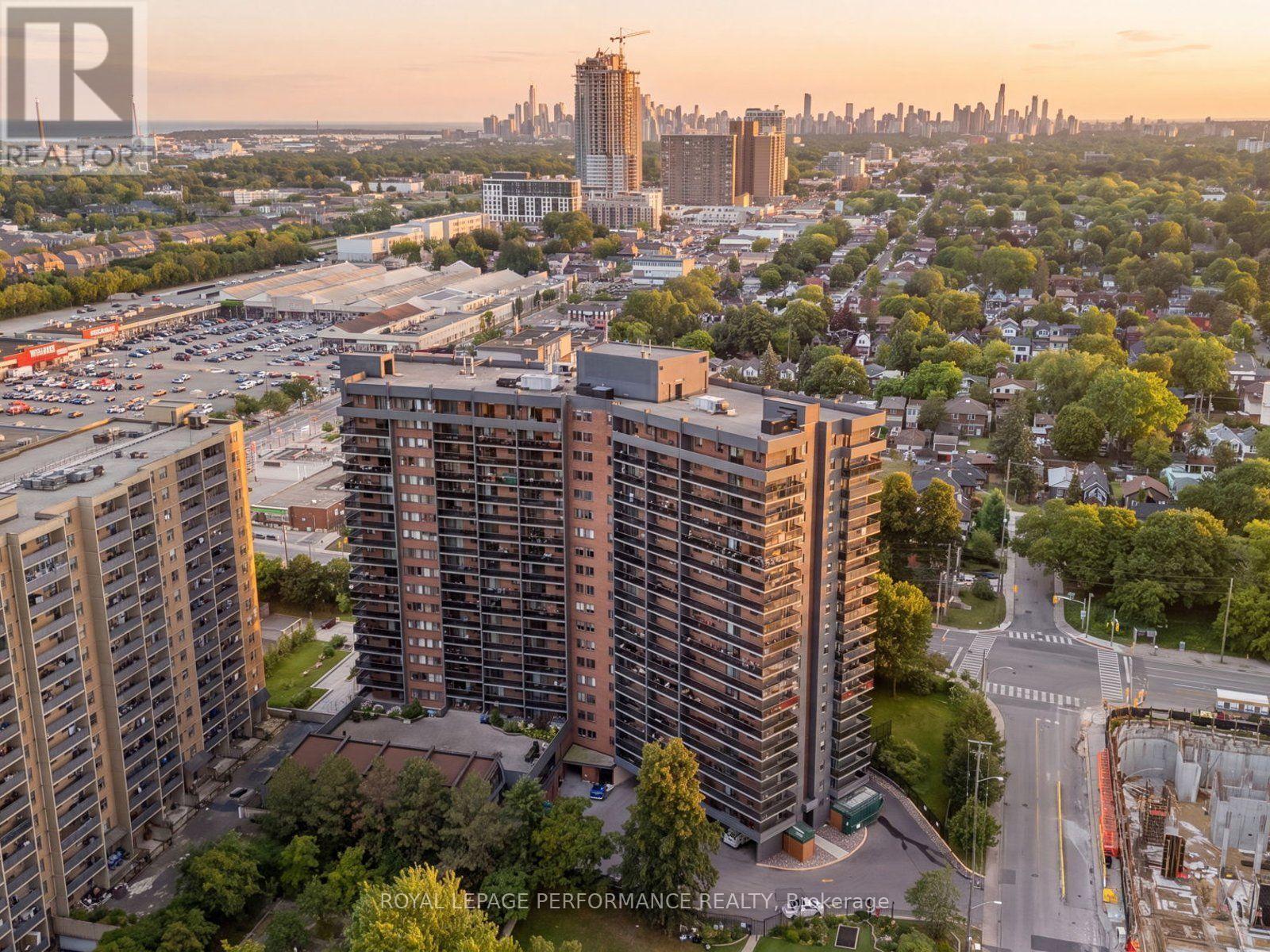 1002 - 757 Victoria Pk Avenue, Toronto, Ontario M4C 5N8 - Photo 3 - E13625754