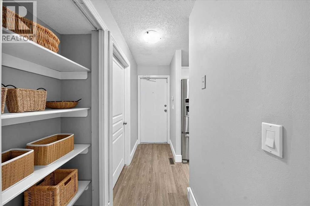 166, 78 Glamis Green Sw, Calgary, Alberta  T3E 6V1 - Photo 8 - A2324505