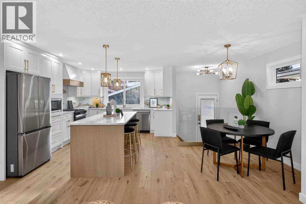 12031 Candiac Road Sw, Calgary, Alberta  T2W 1L1 - Photo 5 - A2330406