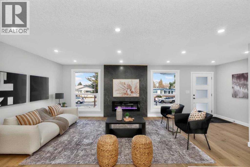 12031 Candiac Road Sw, Calgary, Alberta  T2W 1L1 - Photo 3 - A2330406